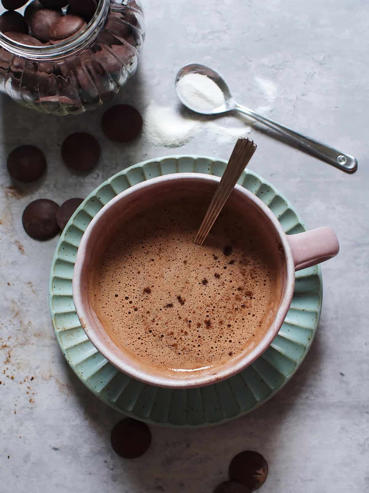Easy 5-Minute Collagen Hot Chocolate: Dairy-Free & Protein-Packed